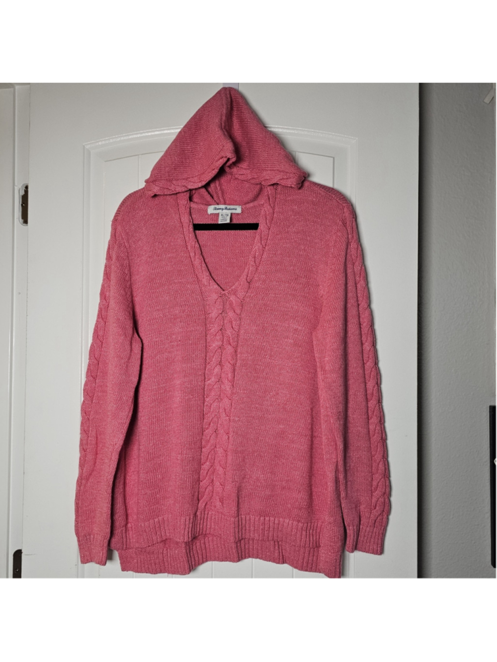 Tommy Bahama XL knitted pink pullover sweater with hood